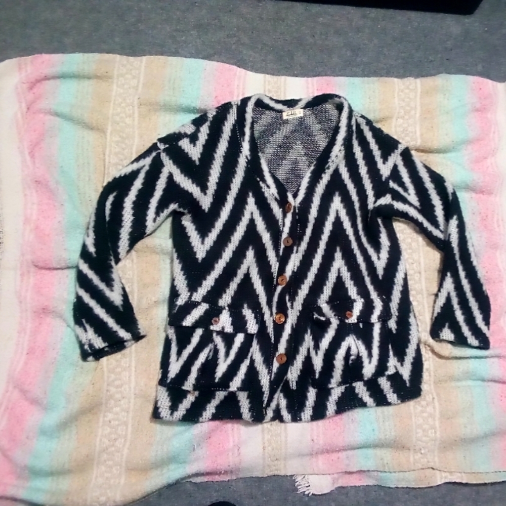 'Isabella' Isabella Rose Taylor Chevron sweater